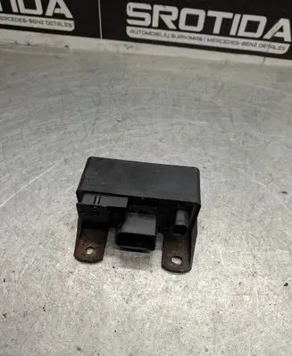 Mercedes-Benz C W203 Glow plug pre-heat relay A6461536579