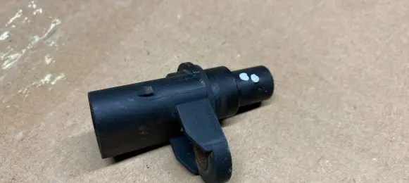 BMW 7 E65 E66 Camshaft position sensor 7506273 7506273C
