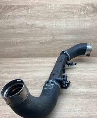 Volvo V40 Intercooler hose/pipe 31422153 31432308