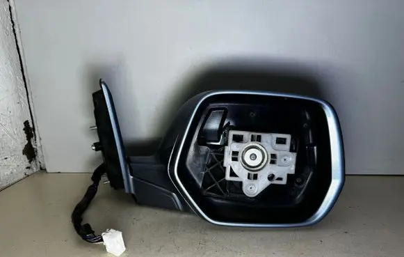 Honda CR-V Front door wing mirror part 76200SWW G411M2 9PIN
