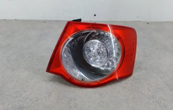 Volkswagen Jetta V Rear/tail lights 1K5945096G