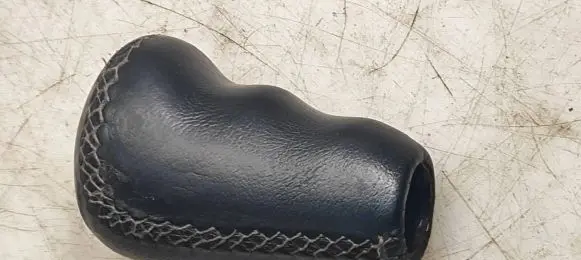 Toyota Aygo AB10 Gear lever shifter trim leather/knob
