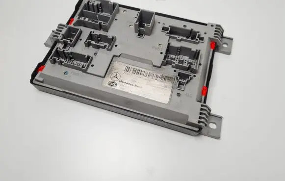 Mercedes-Benz CLS C257 SAM control unit A1679024101 A2139015206