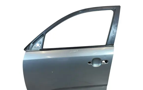 KIA Sorento Front door