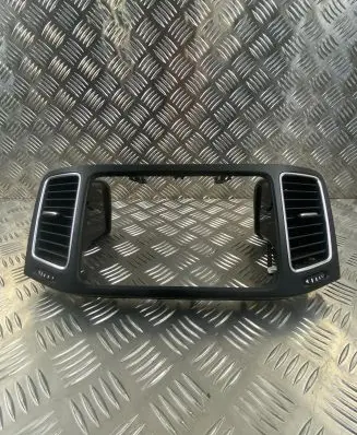 Volkswagen Sharan Dash center air vent grill 7n0858069D