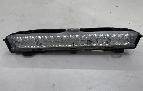 Volkswagen Jetta VI Third/center stoplight 6RU945087B