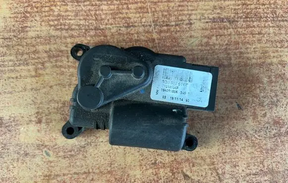 Audi A3 S3 8V Air flap motor/actuator 5Q0907511A