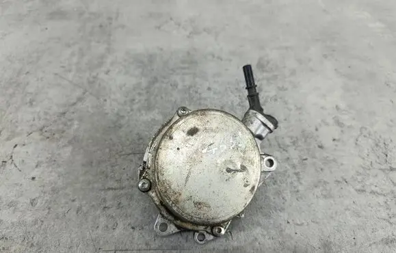 Peugeot 207 Vacuum pump 