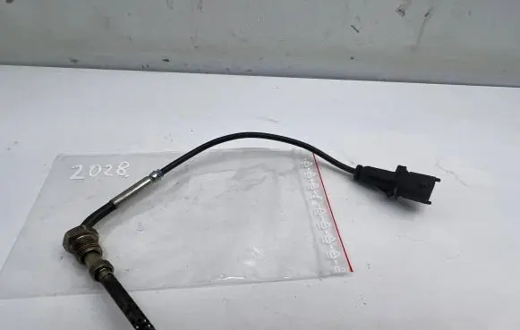 Opel Astra J Exhaust gas temperature sensor 55566185
