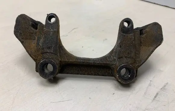 Volkswagen PASSAT B5.5 Front Brake Caliper Pad/Carrier 