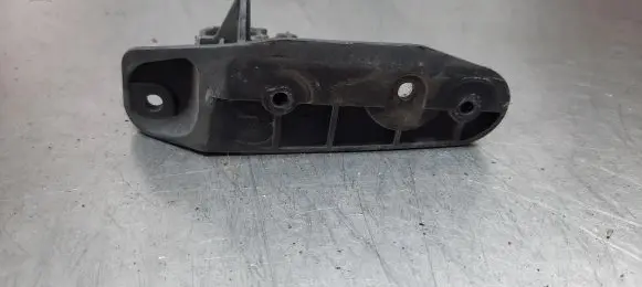 Volvo V50 Fender mounting bracket