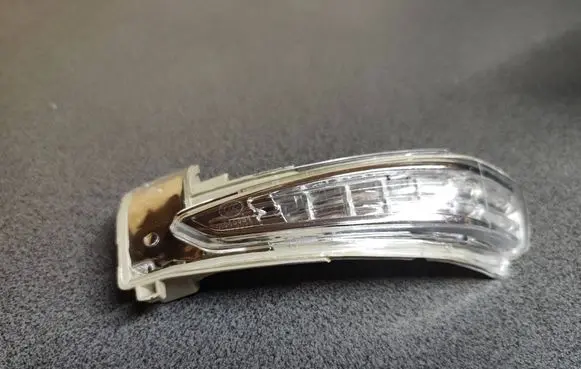 Citroen C4 II Picasso Mirror indicator light 6325J4