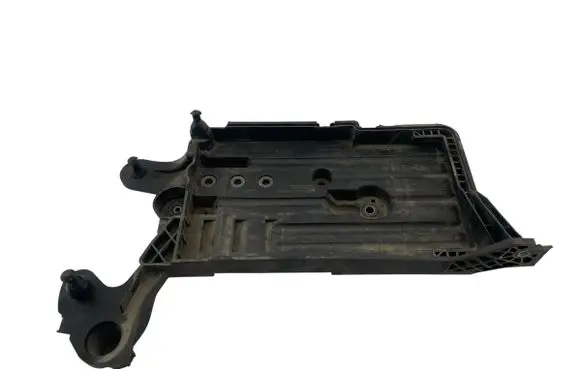 Volkswagen PASSAT B8 Battery tray 5Q0915321H 5Q0915331J