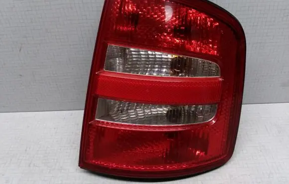 Skoda Fabia Mk1 (6Y) Rear/tail lights 6Y9945096 6Y9945258