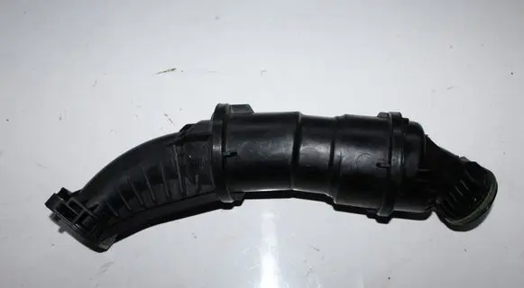 Volvo XC60 Turbo air intake inlet pipe/hose 31431155