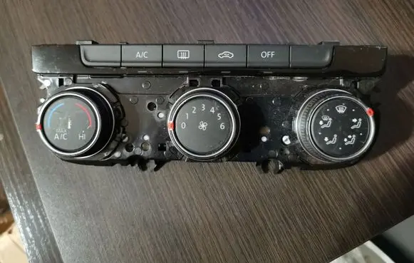 Volkswagen Tiguan Climate control unit 5NA907426S