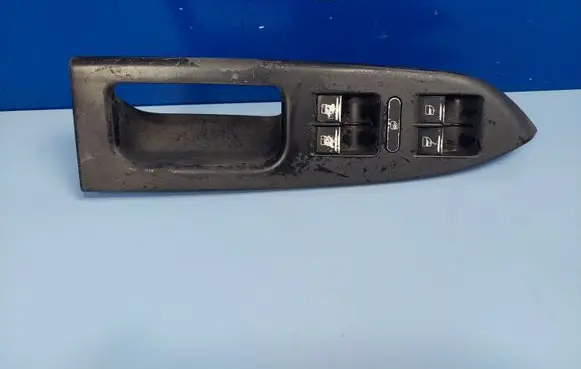 Volkswagen Touran I Electric window control switch 1T2867372C 1K4959857