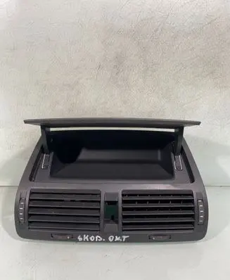 Skoda Octavia Mk2 (1Z) Dash center air vent grill 1z0820951
