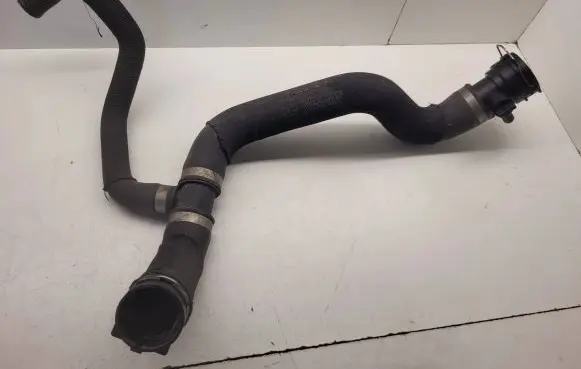 Audi A6 S6 C6 4F Engine coolant pipe/hose 4F0121049E