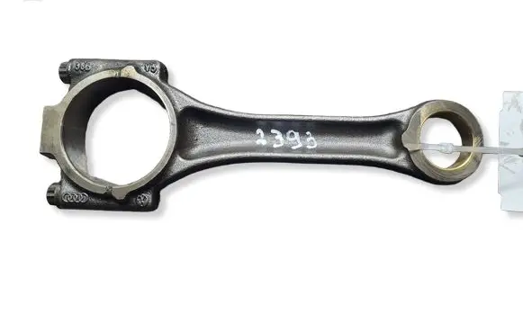 Volkswagen Golf VI Connecting rod/conrod 