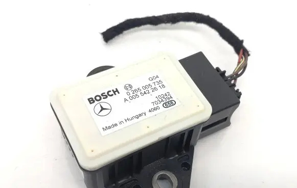 Mercedes-Benz E W212 ESP acceleration yaw rate sensor A0055422618 0265005735