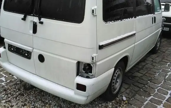 Volkswagen Multivan T4 Rear quarter panel brak