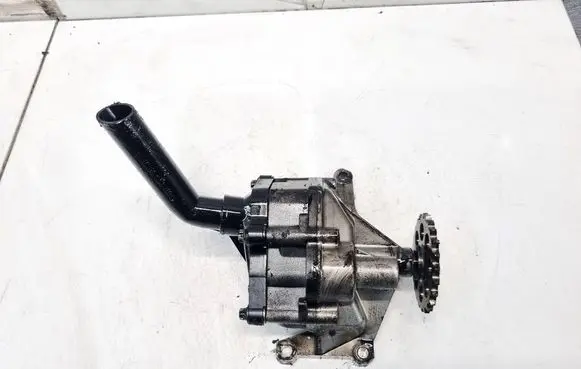 Mercedes-Benz Sprinter W901 W902 W903 W904 Oil pump 6061810801