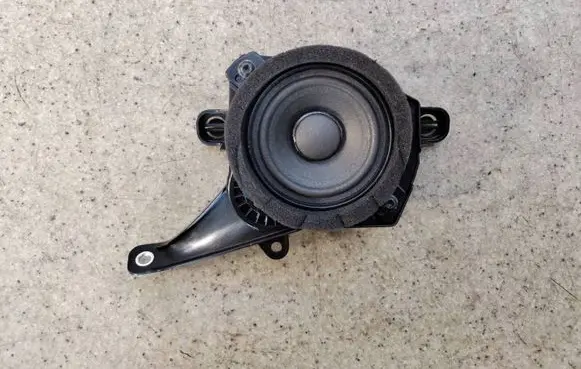Volvo XC60 Front door speaker 3145687242A 31456872 31438278
