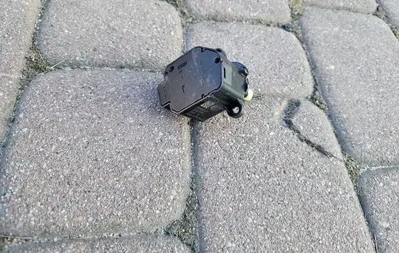 Opel Corsa E Headlight level adjustment motor 01055300