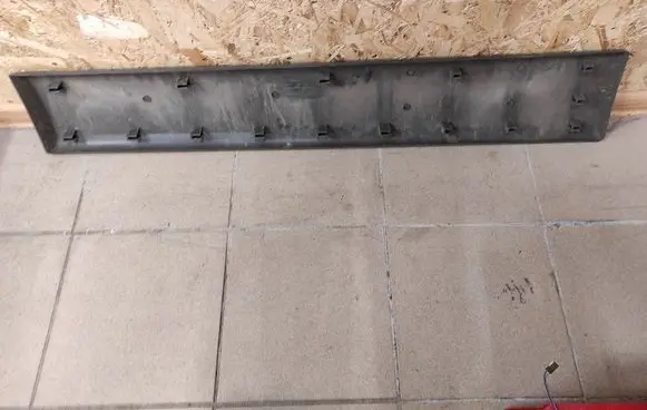 Opel Vivaro Sliding door trim (molding) 8200036081 91165344