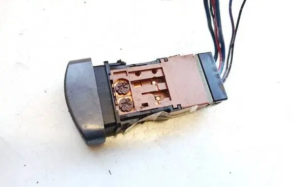Nissan Micra Windscreen/window heater switch 065251