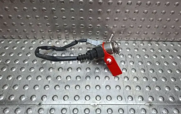 Fuel injector