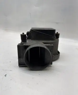 BMW 5 E34 Mass air flow meter 0280203027 12860649