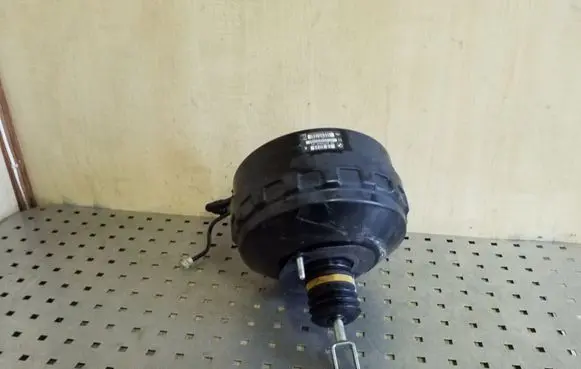 BMW 3 E92 E93 Brake booster 29677593201
