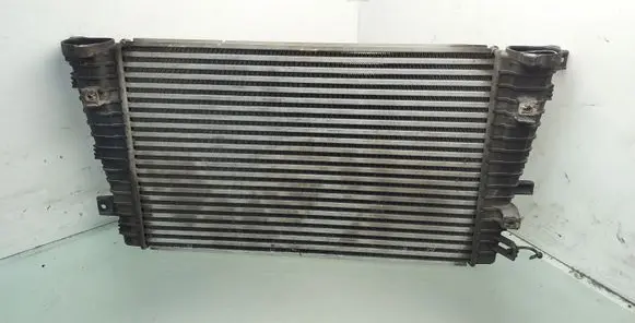 Opel Zafira B Intercooler radiator 13223395