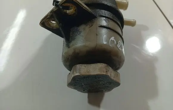 Power steering fluid tank/reservoir