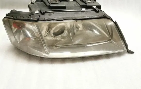 Audi A6 S6 C5 4B Headlight/headlamp 148468