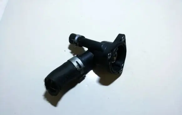 Toyota Prius (XW50) Engine coolant pipe/hose