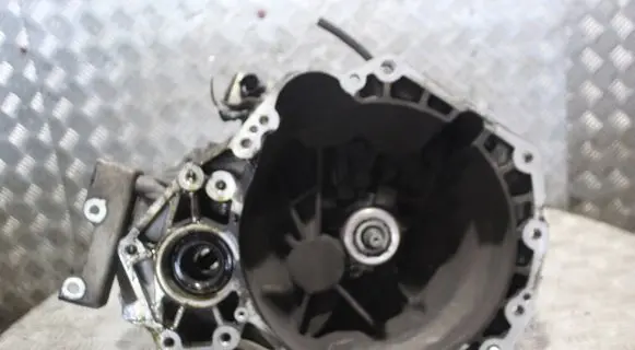 Manual 5 speed gearbox