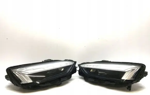Audi A5 Headlight/headlamp 8W6941039