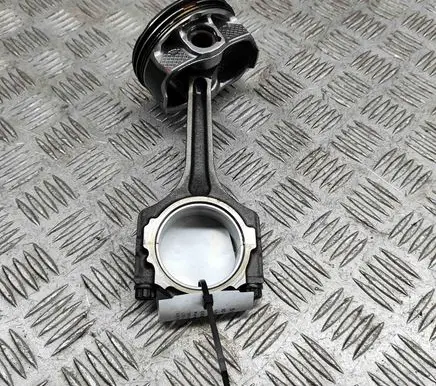 Ford Mustang VI Piston CR3Z6200B FR3Z6108A