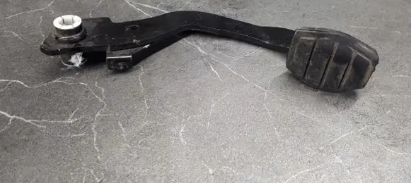 Renault Megane I Brake pedal 