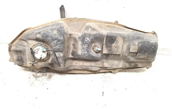 Toyota RAV 4 (XA30) Fuel tank 