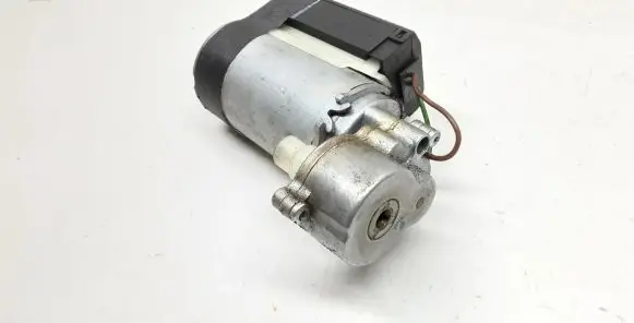 BMW X5 E53 Steering column adjust motor 7903945 0390201667
