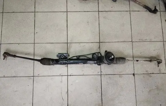 Mitsubishi Outlander Steering rack