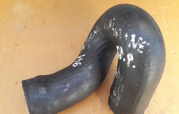 Intercooler hose/pipe