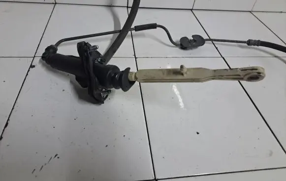 Volvo V70 Master brake cylinder 30713419