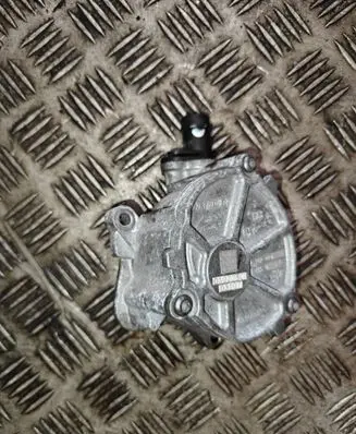 Nissan Qashqai J12 Vacuum pump A2820909800