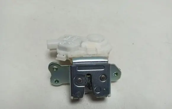 Mitsubishi Outlander Tailgate/trunk/boot lock/catch/latch