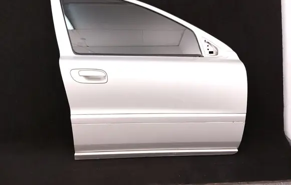 Volvo V70 Front door 426-26
